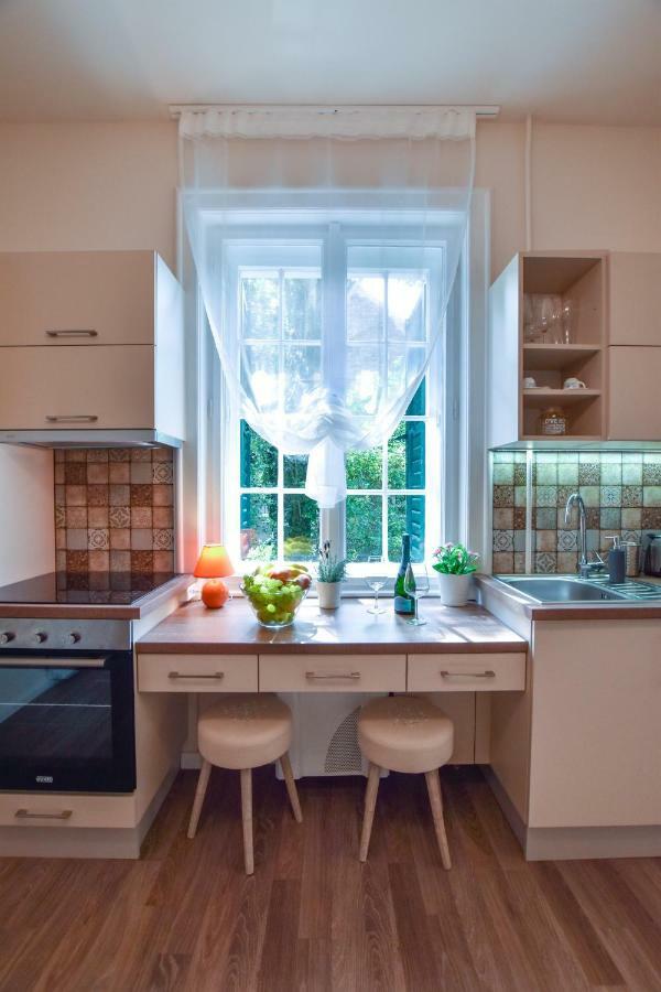 Christine Apartment Close To The Buda Castle Budapest Exterior photo